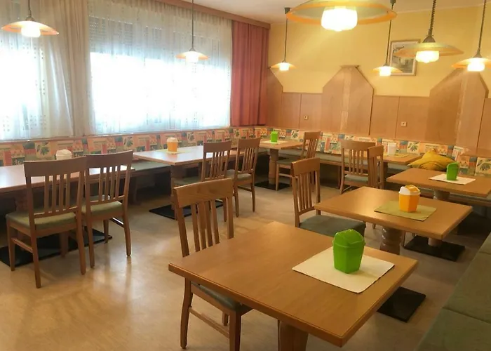 Gasthaus-pension Zum Loewen 3*